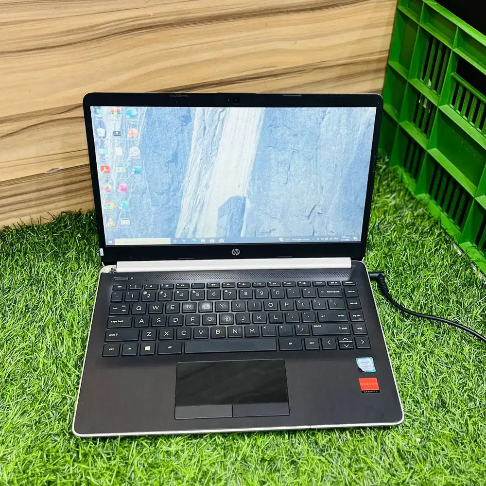 HP LAPTOP 14s-CfO 035TX CORE i5 GEN 8 BERGARANSI DL-DC