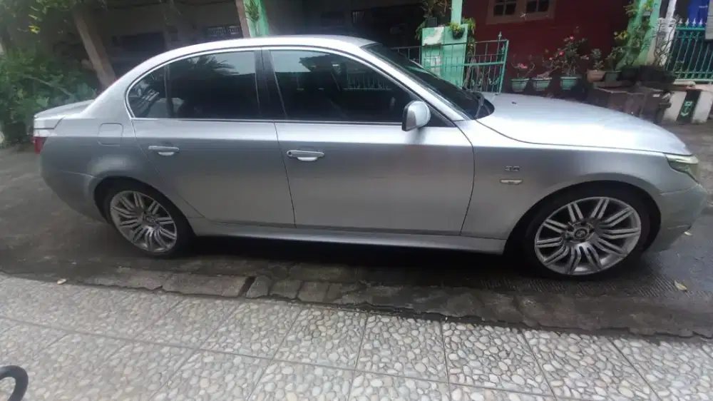 Di jual bmw e60 523i