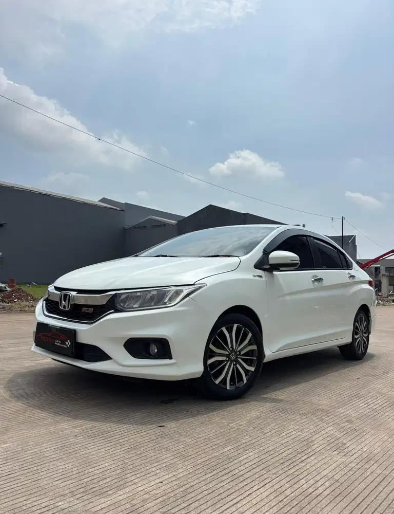 Honda City 1.5 RS CVT 2018 Automatic ( Putih Metalik )