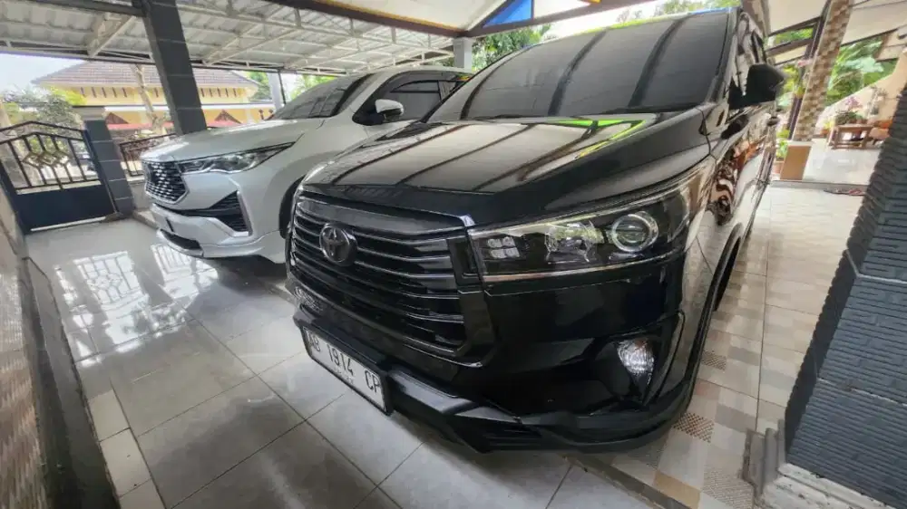 Toyota Venturer 2.4 AT Diesel 2022 Istimewa