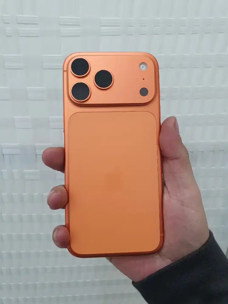 Iphone 17 promax 256gb ibox garansi like new