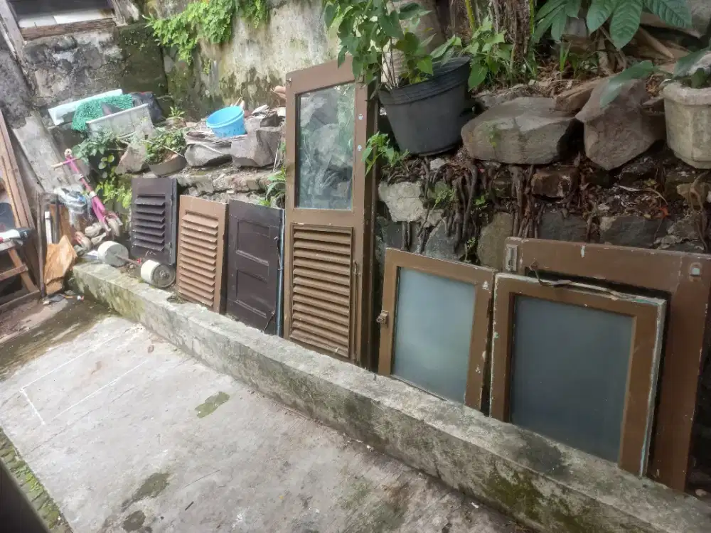 Pintu Jendela klasik ex Pabrik Tua