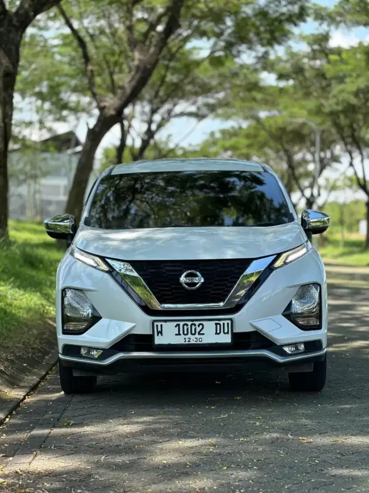 Livina VL matik pmk 2020,KM 20rb asli antikk,type tertinggi,murah poll