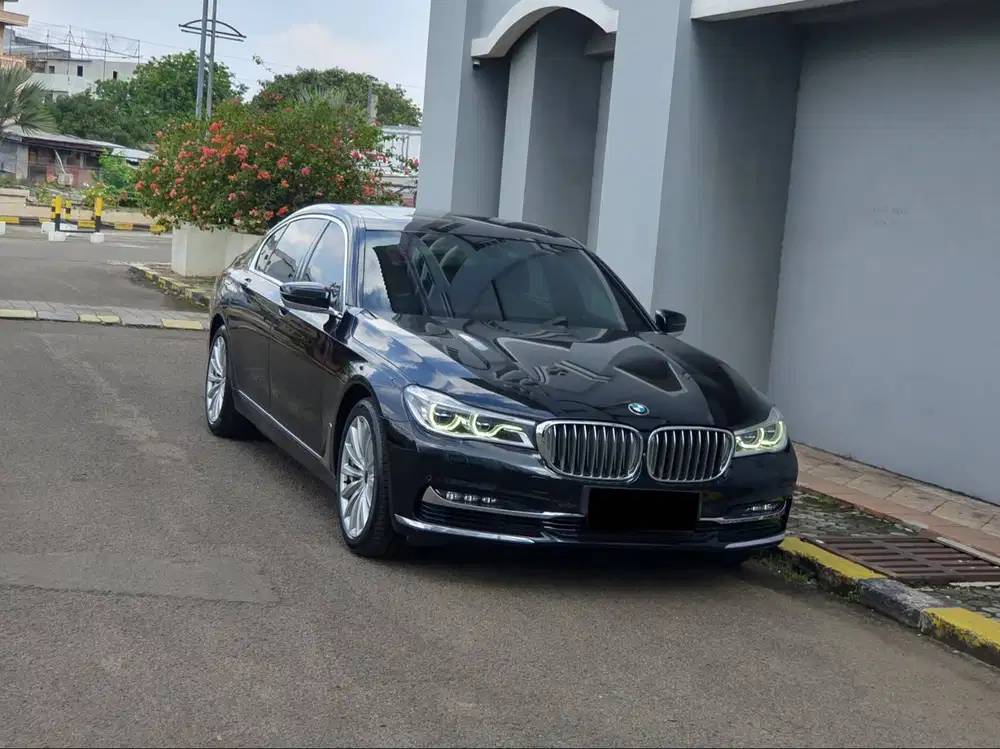 [ LOW KM ] BMW 740Li 740 Li G12 CKD AT Black On Brown 2017/2018