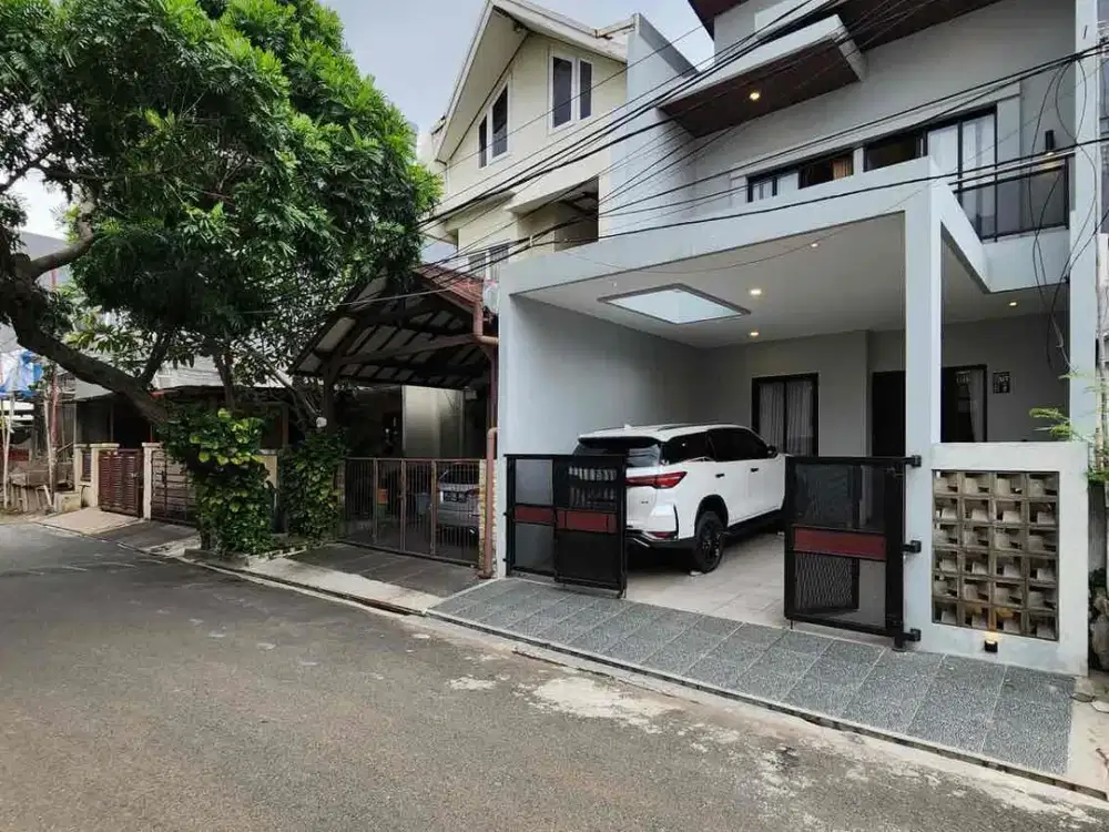 Dijual rumah cantik harga menarik design modern furnished  siap huni di pondok indah