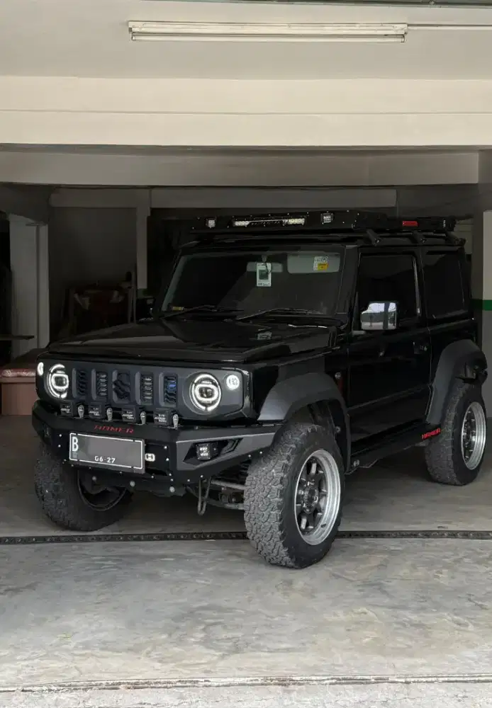 LOW KM! Suzuki Jimny 4x4  A/T allgrip 2020
3 doors