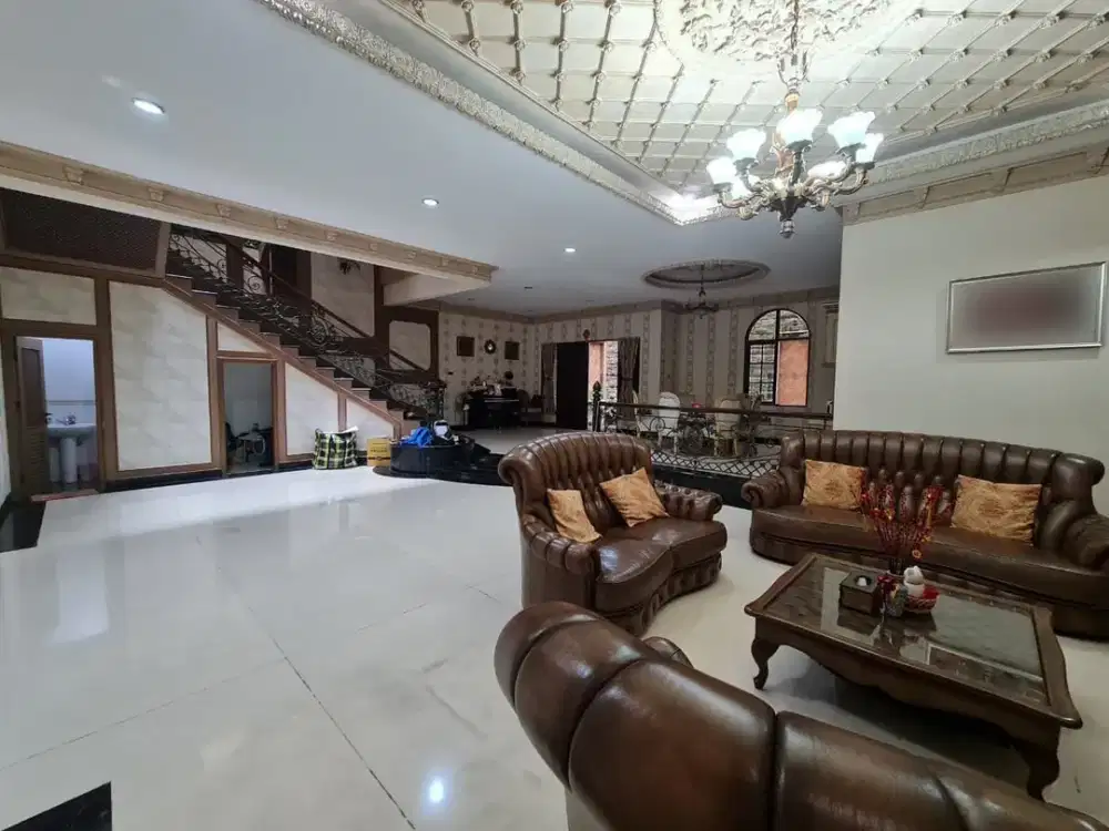 Villa di Komplek Grand Polonia