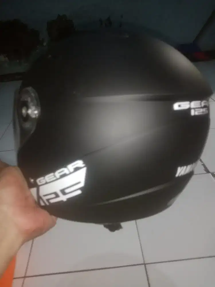 jual helm Yamaha gear masih baru .cairan ban tubeless 2 botol