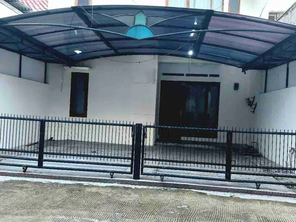 RUMAH DI AREA CLUSTER DKT GATEWAY APARTMENT PASTEUR, 4 KTDR, 2 LANTAI, PERTAHUN.