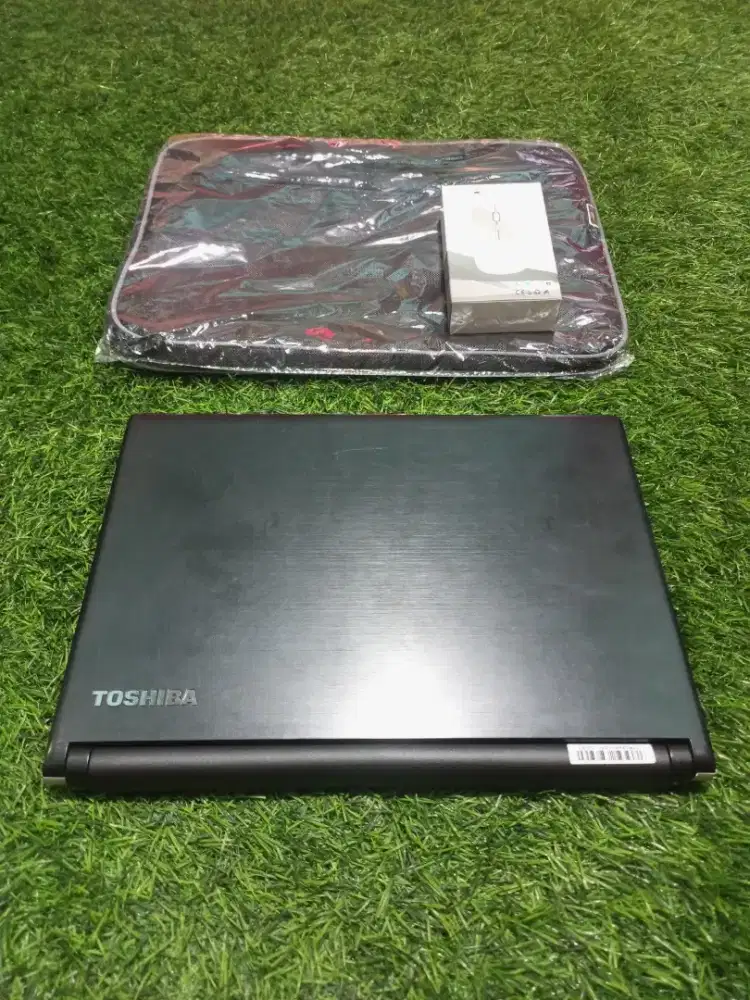 Laptop Toshiba Slim i7 Gen7