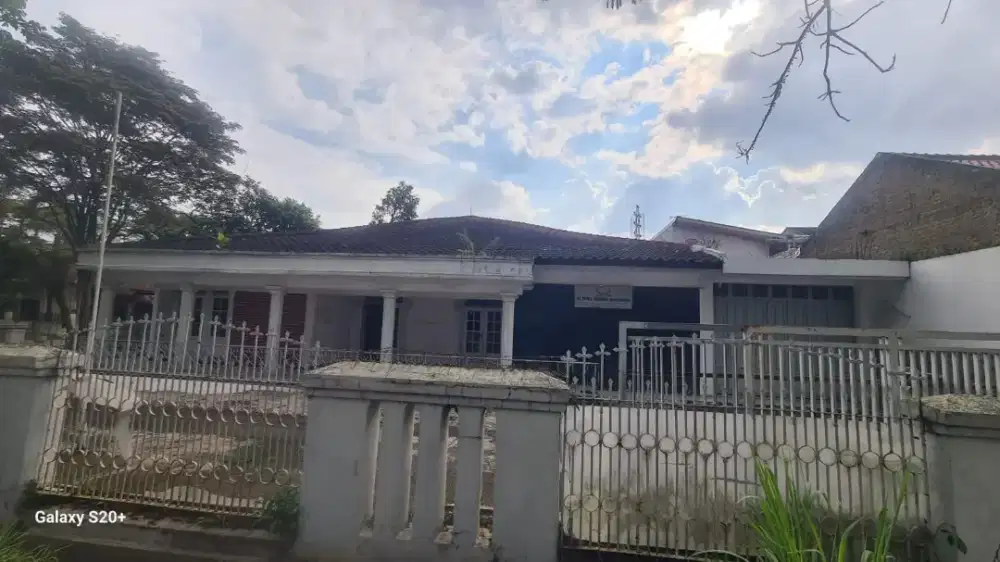 Dijual Rumah Putih