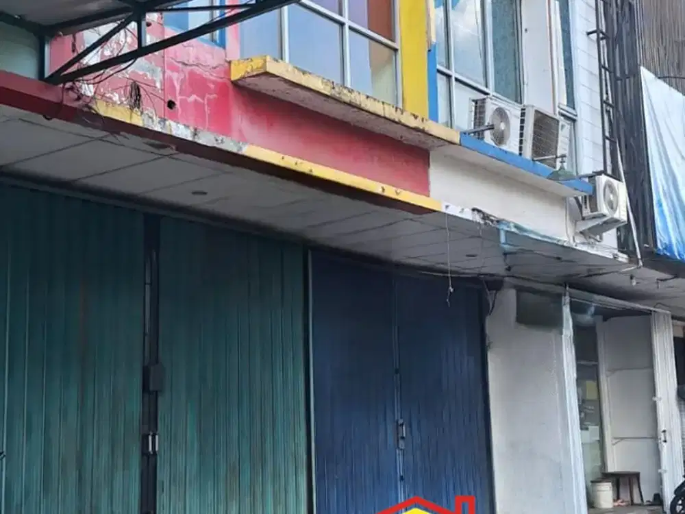 Disewakan Ruko Siap Pakai Area Ramai  Strategis Depan Jalan Raya di Merpati Ciputat