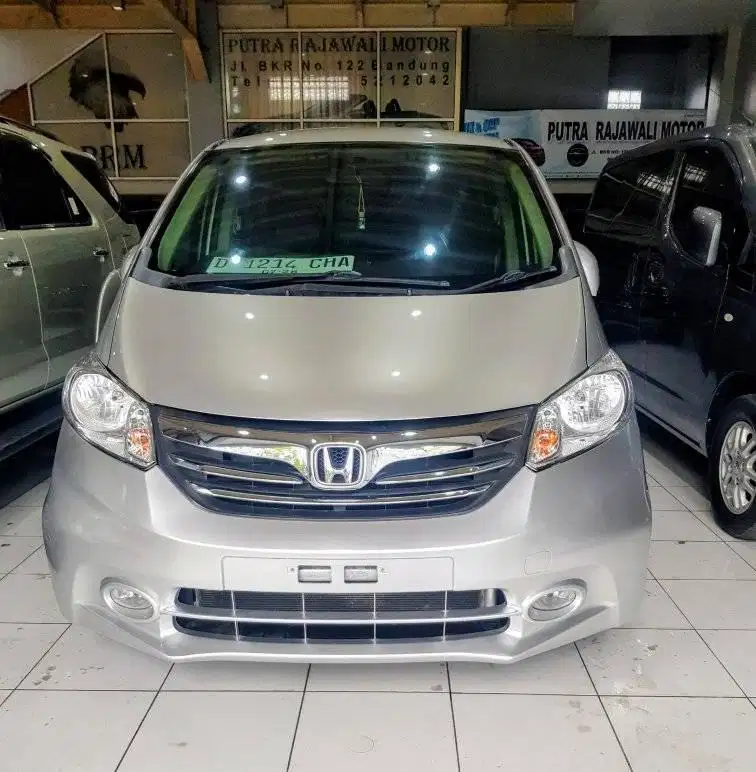 Honda Freed 1.5 E AT 2013