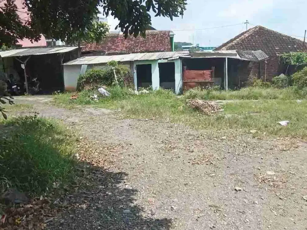 RUMAH KOS AKTIF DENGAN LAHAN LUAS NGALIYAN