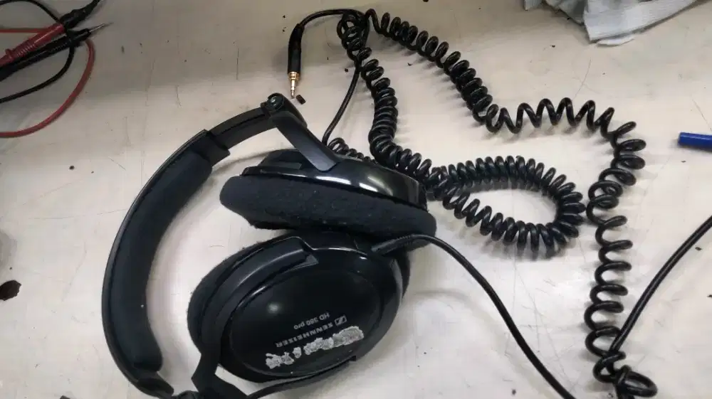 Headphone HD 380pro bekas bagus