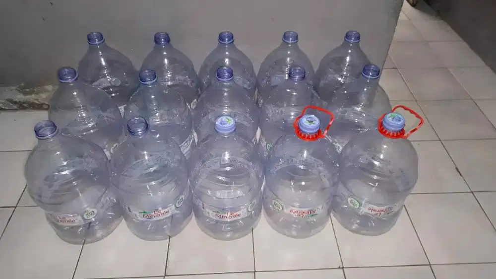 Galon Bekas untuk ternak lele, atau pot tanaman, juga pet cargo