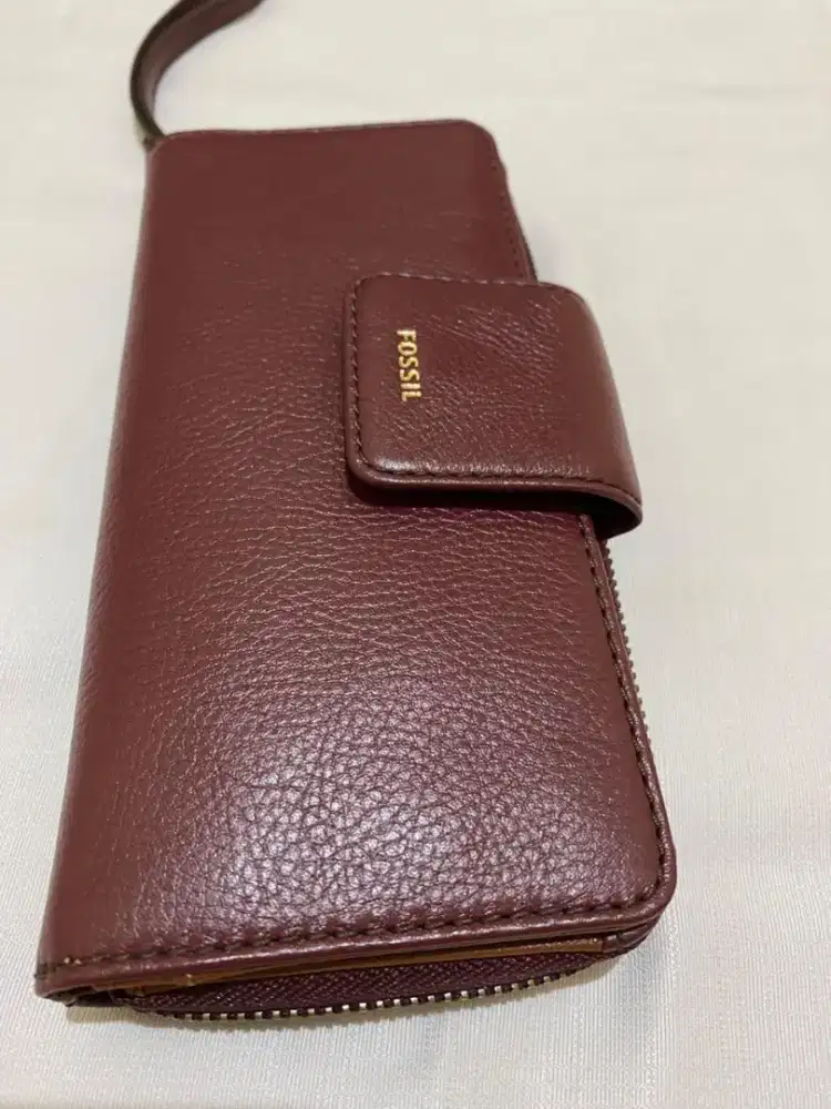 Fossil Madison Zip Clutch Wine Original 100% NEW Unused Tag + Dustbag