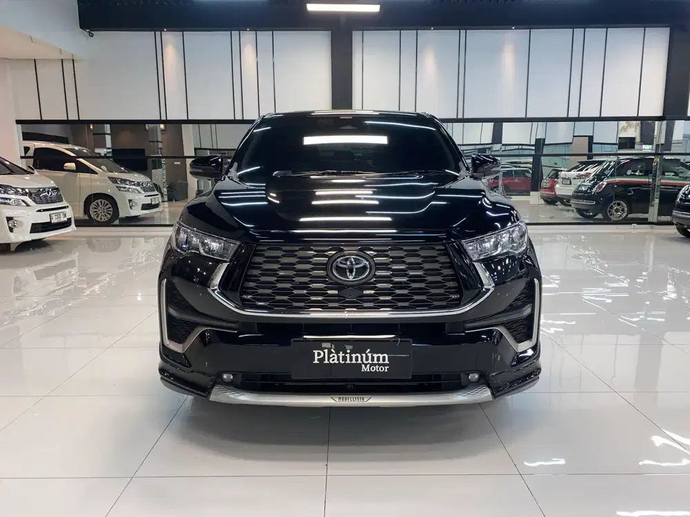 TOYOTA INNOVA ZENIX Q HV