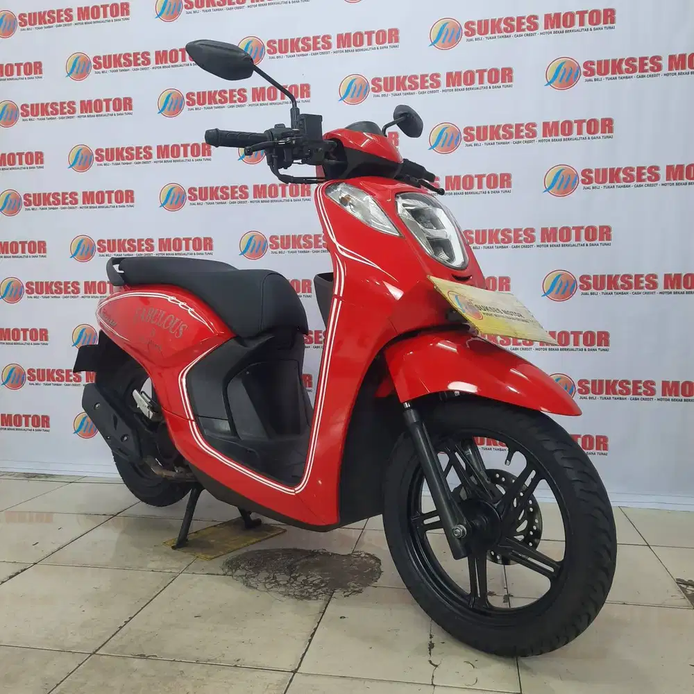 CASH KREDIT HONDA GENIO ISS TH 2021 MERAH MULUS BERGARANSI MESIN