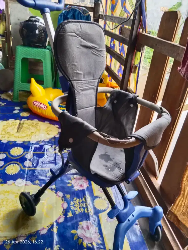 Stroler duduk anak