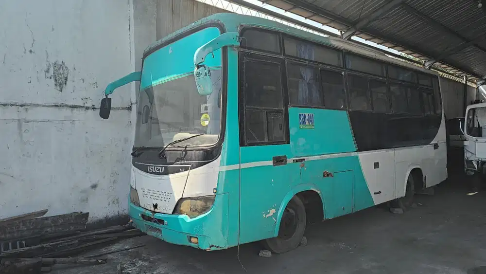 Isuzu Elf NKR71 125PS tahun 2011 pajak on, mesin bagus, Siap pakai