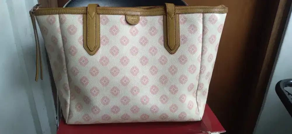 Tas fossil sydney shopper pink print