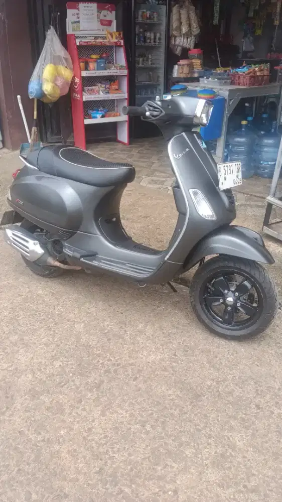 Jual vespa sprint 125