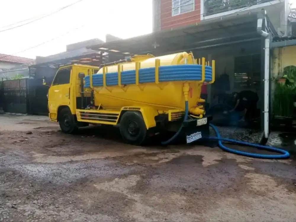 Sedot wc penuh mampet