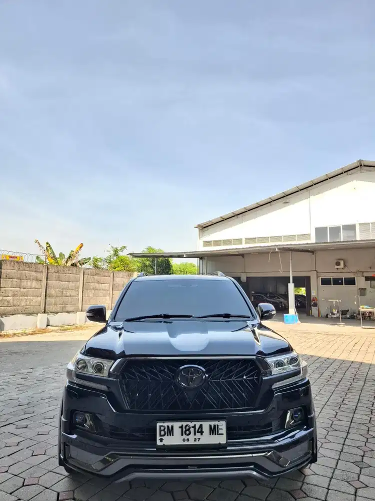 Land cruiser 2011 VX200 UK matic. Full spec(upgrade modifikasi) 70mile