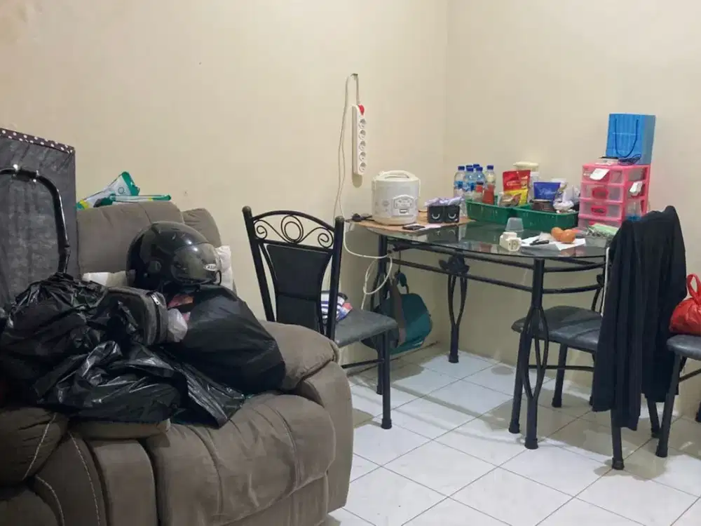 Dijual Rumah 2 Lantai Lokasi Strategis di Cipinang Melayu