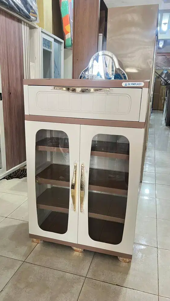 Lemari Plastik Rak Sepatu Sendal Olymplast