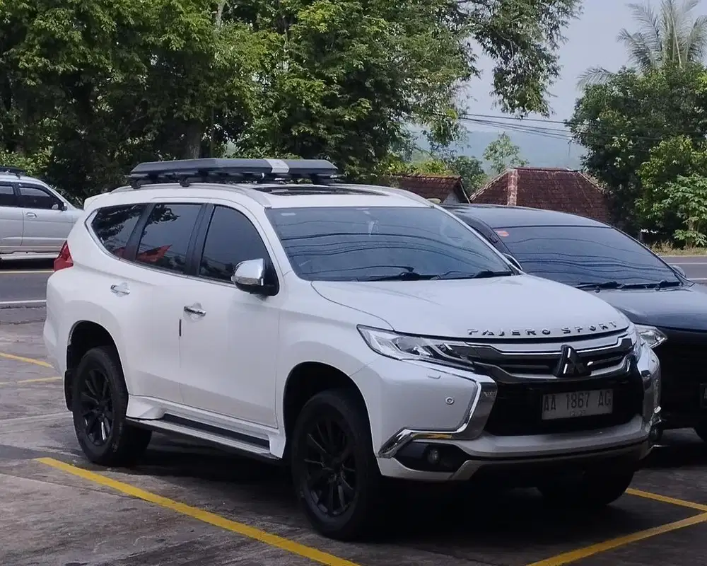 Pajero 2017/2018 sport dakar 4x2 aa magelang