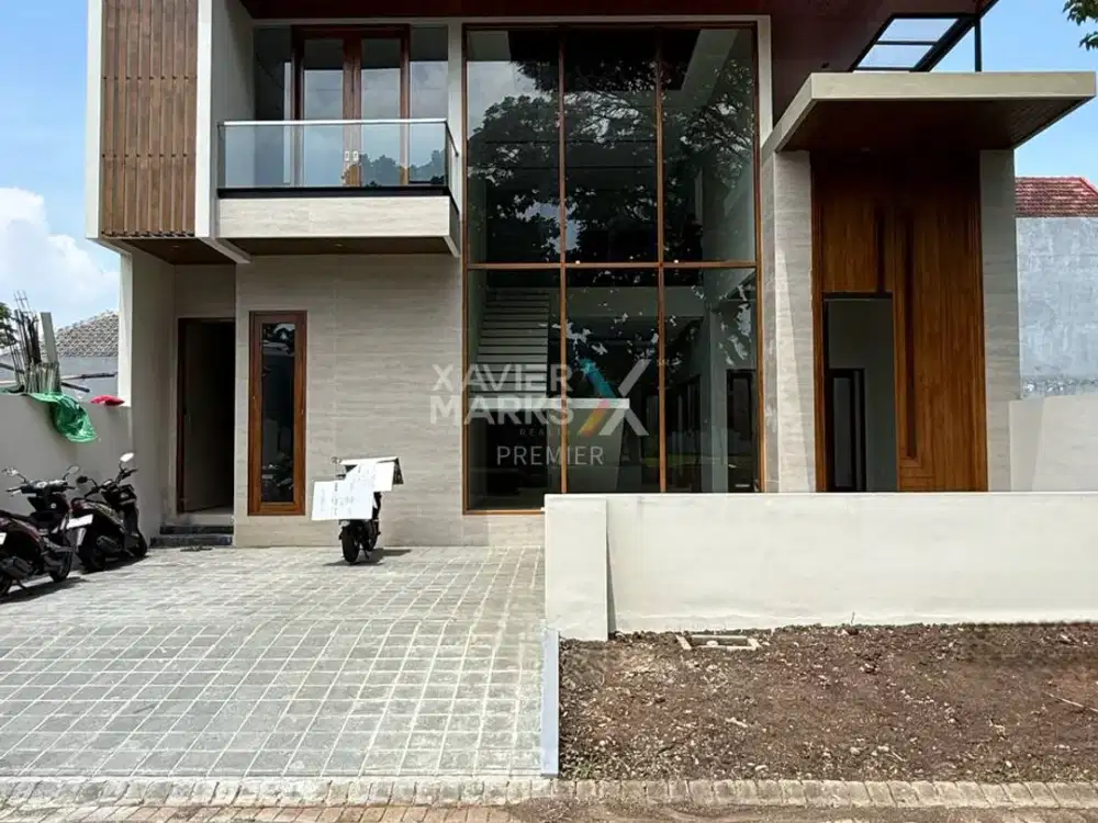 Dijual Rumah Modern Kondisi Baru Gress di Cluster Golf, Kota Araya Malang