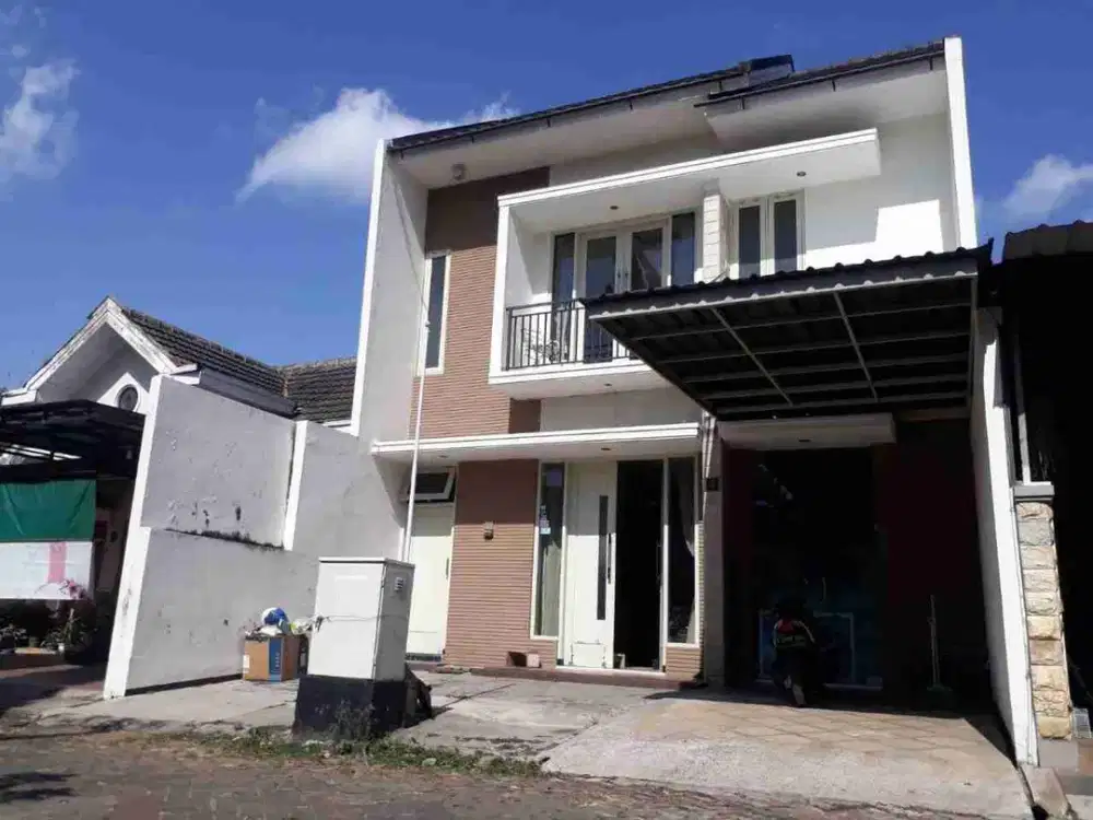 Rumah Bagus Semi Furnish di Sengkaling Dau Kab Malang