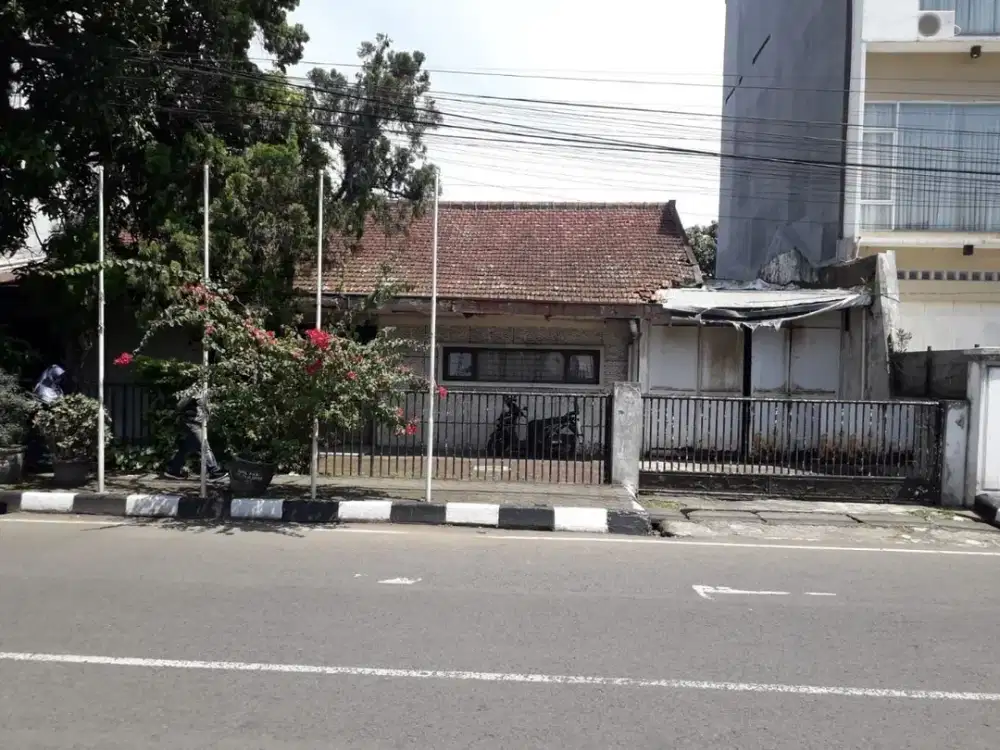 Rumah Lama Hitung Tanah Mainroad Pajajaran Cocok buat Usaha