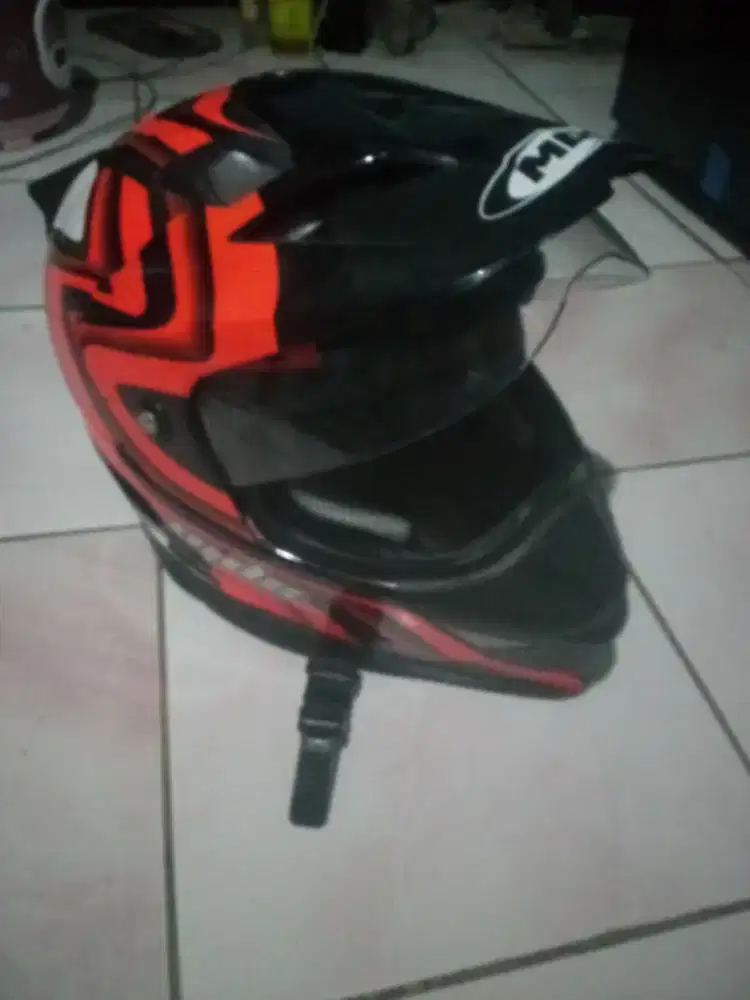 Helm anak muda cool