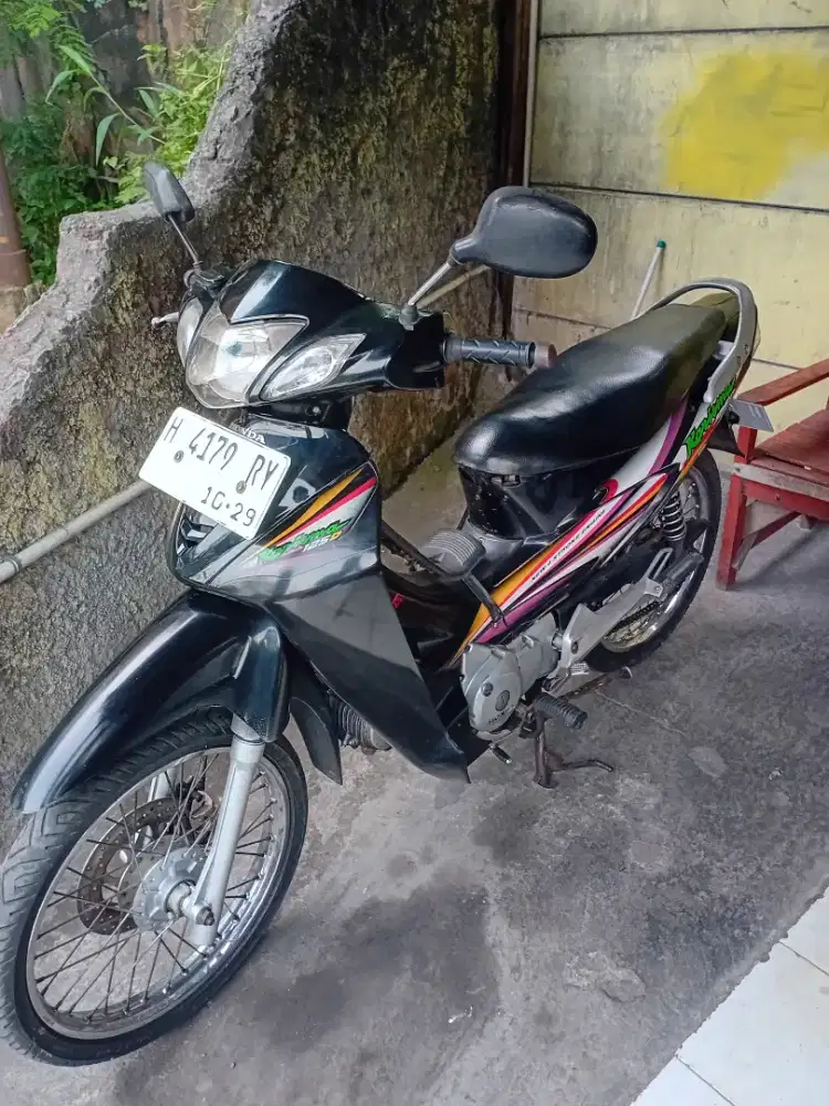 KARISMA 125 2003 BARANG BAGUS.
