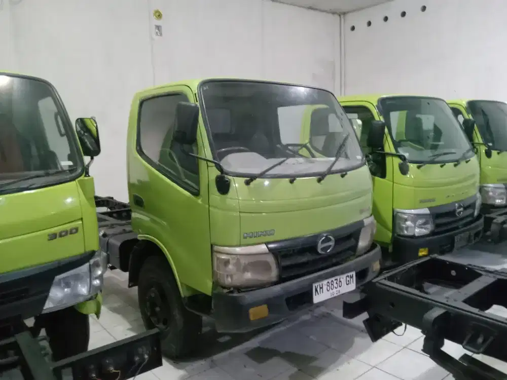 Hino Dutro 130HD tahun 2013 Euro 2
