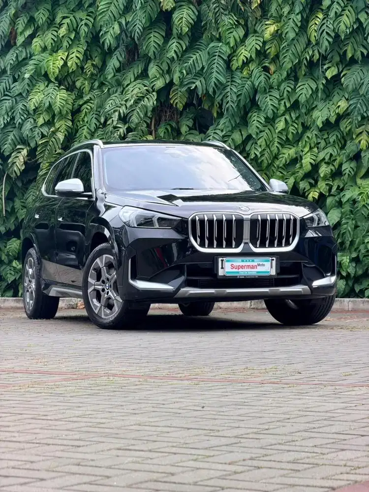 BMW X1 sdrive18i xline 2023 Hitam