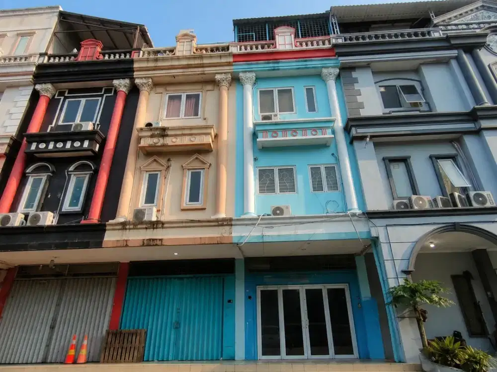 PREMIUM & STRATEGIS! Dijual Ruko 4 Lantai di Manyar Permai, PIK