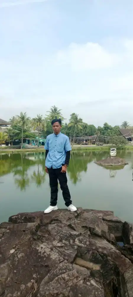 Nyari kerjaan apa saja