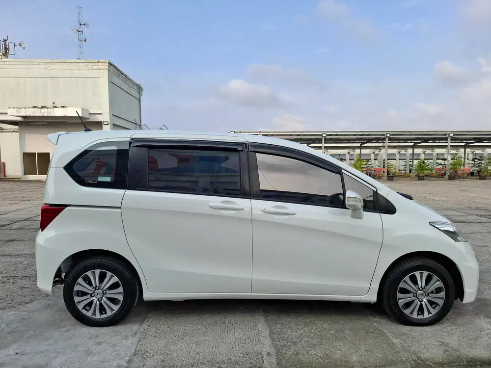 Honda Freed 1.5 S 2013