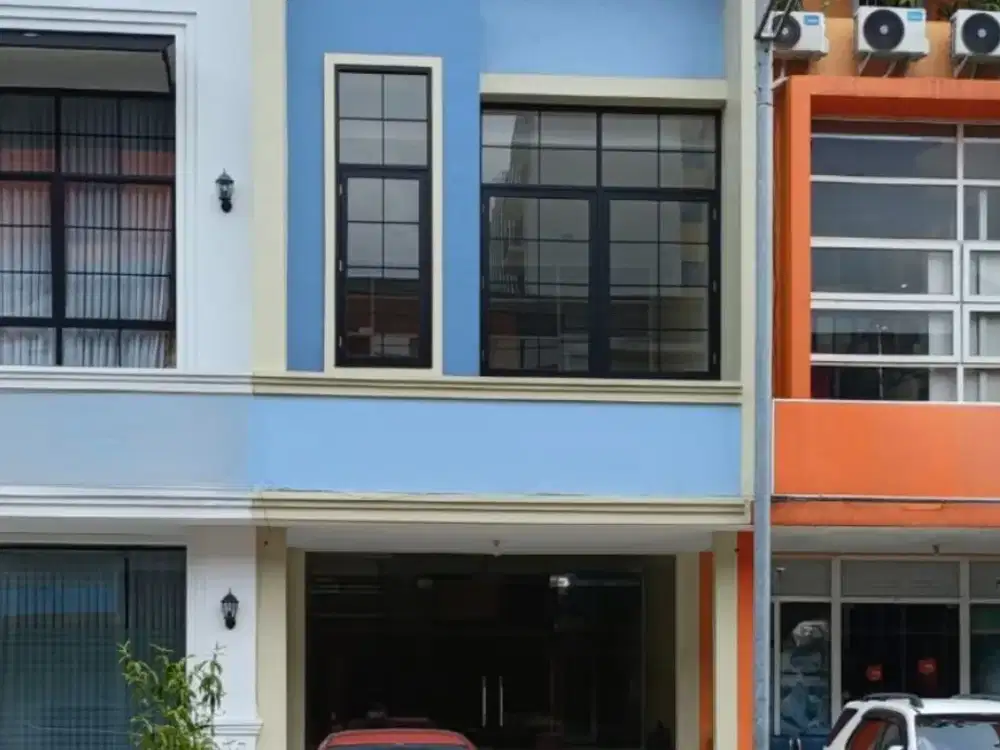 Disewa Ruko Rapi Kawasan Paling Ramai & Strategis di Citra Grand Cibubur