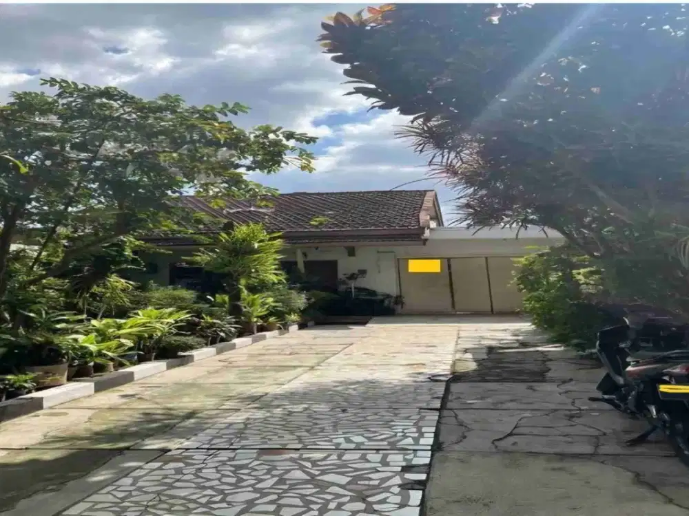 Dijual Cepat BU Rumah Terawat Strategis Di Mainroad Sayap Dago Bandung