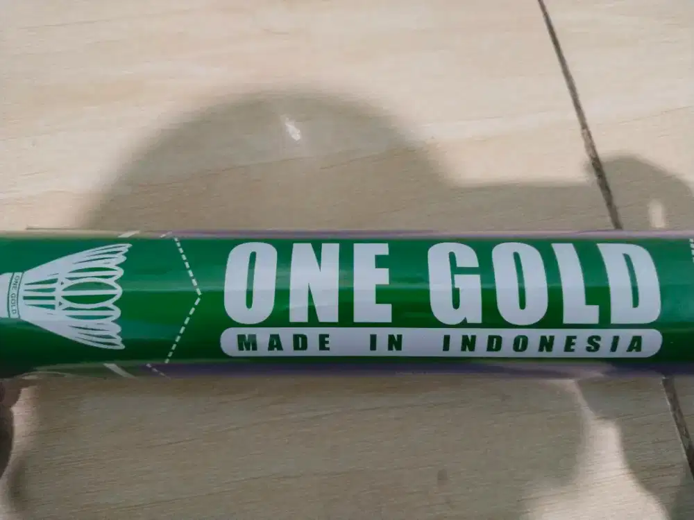SHUTLECOCKS BARU SISA 8 PCS MEREK ONE GOLD 50rb aj Pondok bambu