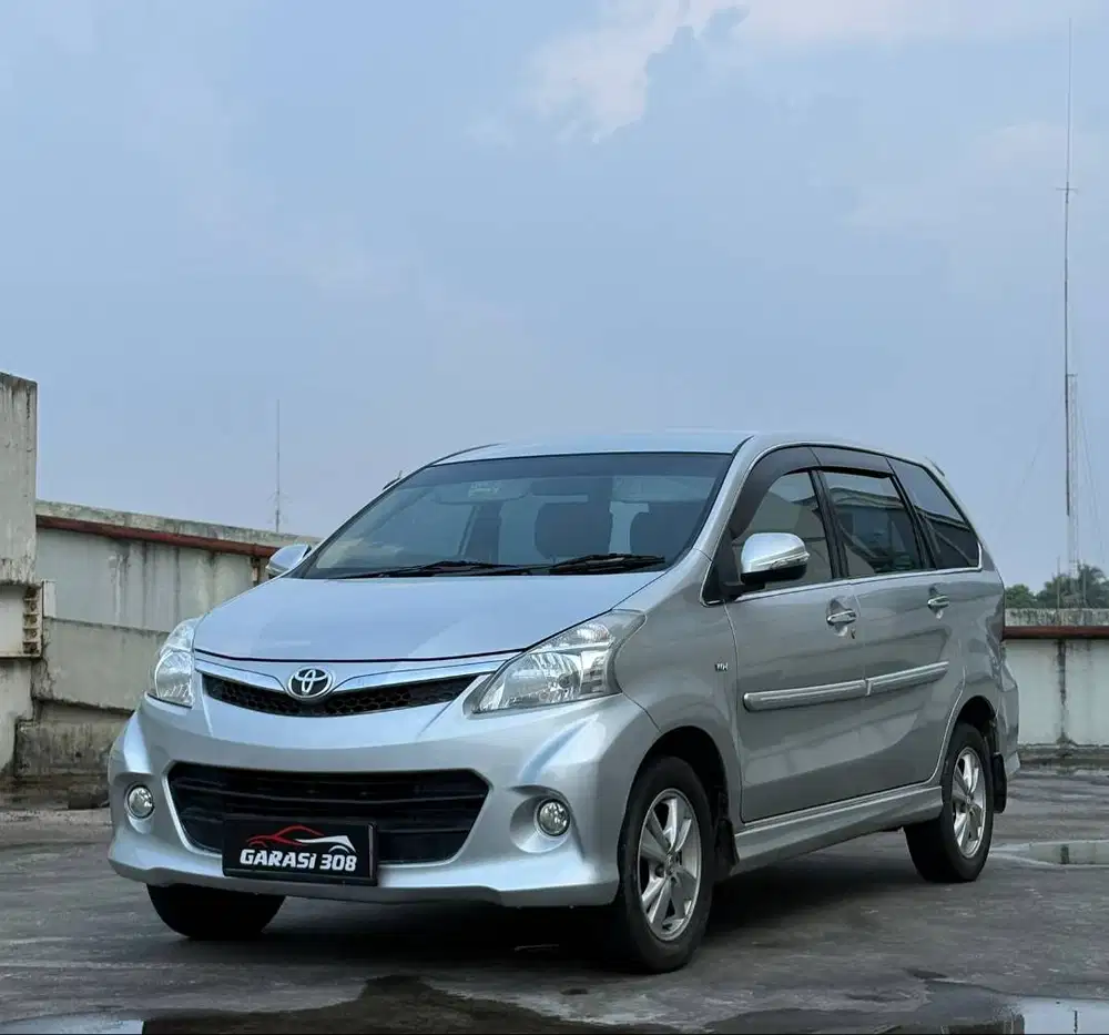 Toyota New Avanza Veloz 1.5 AT 2014 Silver kM 128 rb record