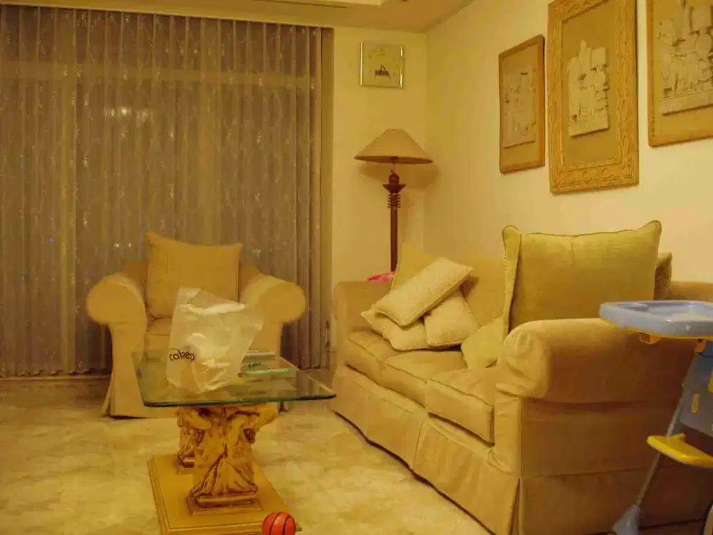 Dijual Apartemen 3+1 BR Puri Matahari Surabaya