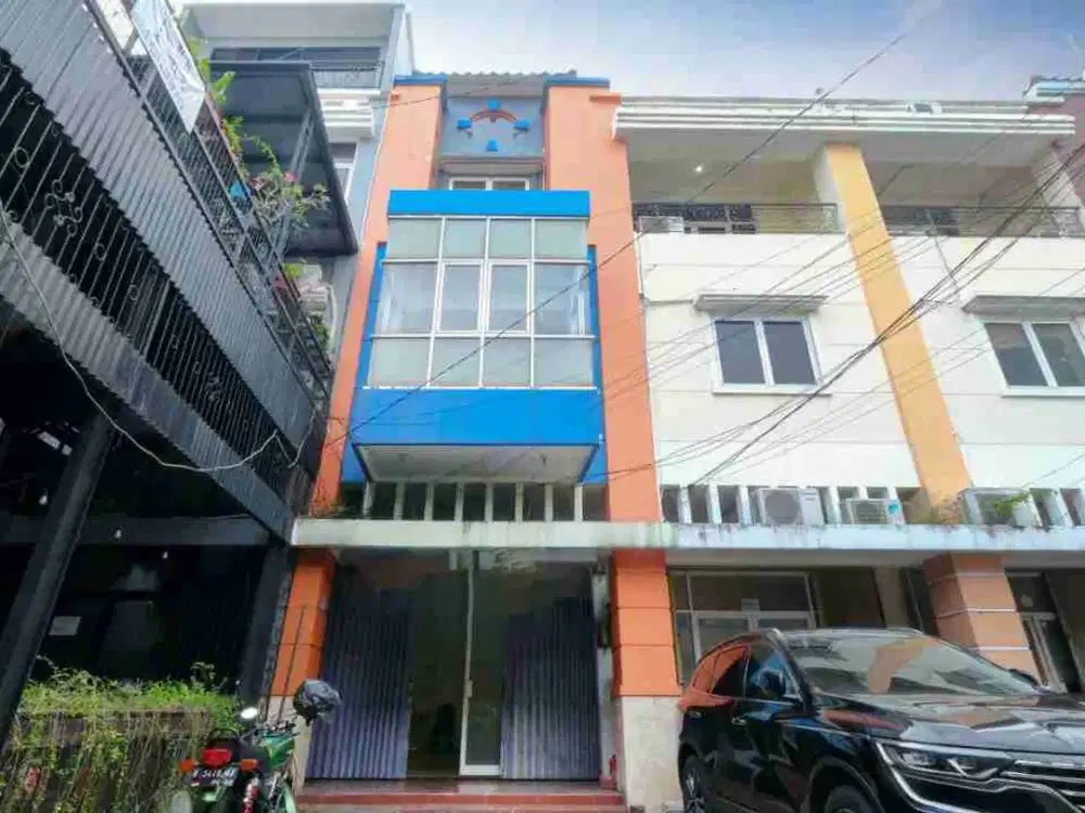 Ruko 4.5 Lantai Lokasi Strategis Di Kebayoran Baru
