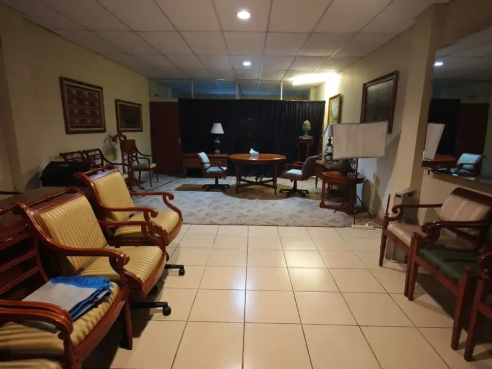 Ruko Di Business Park Kebon Jeruk Jakarta Barat 4 Lantai Ada AC Strategis