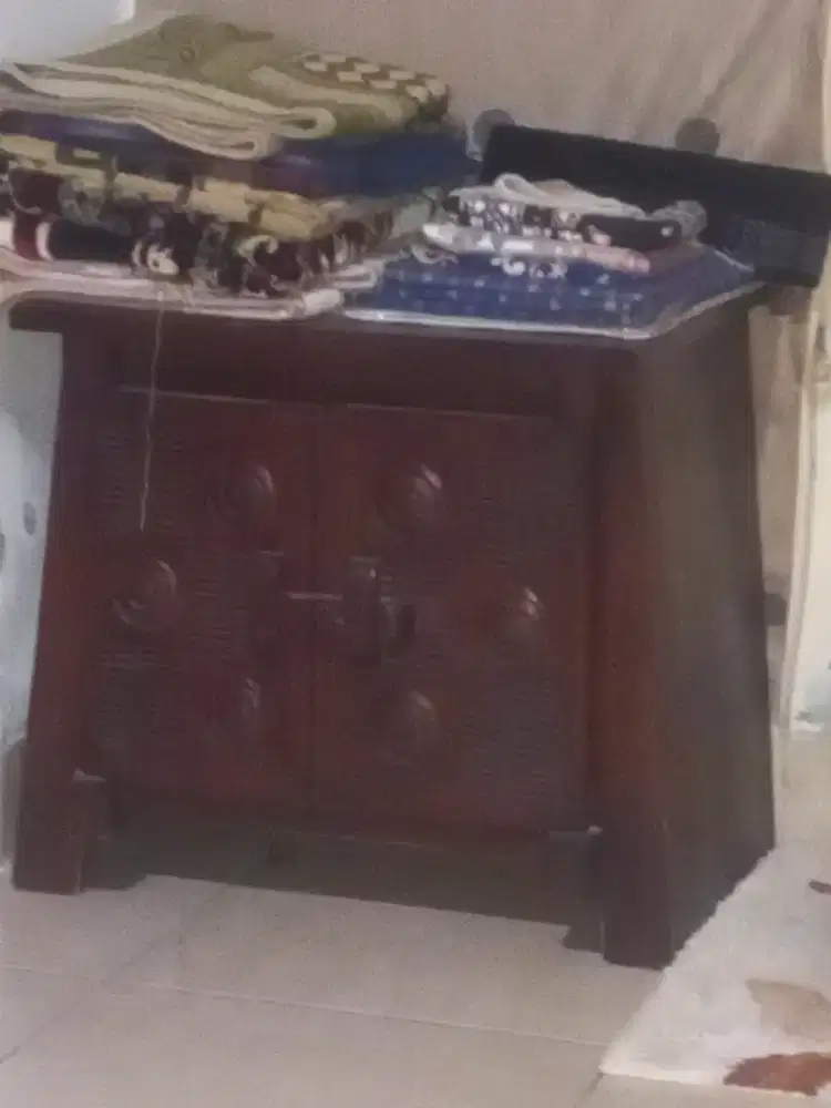 Rak 1 laci bentuk meja kayu